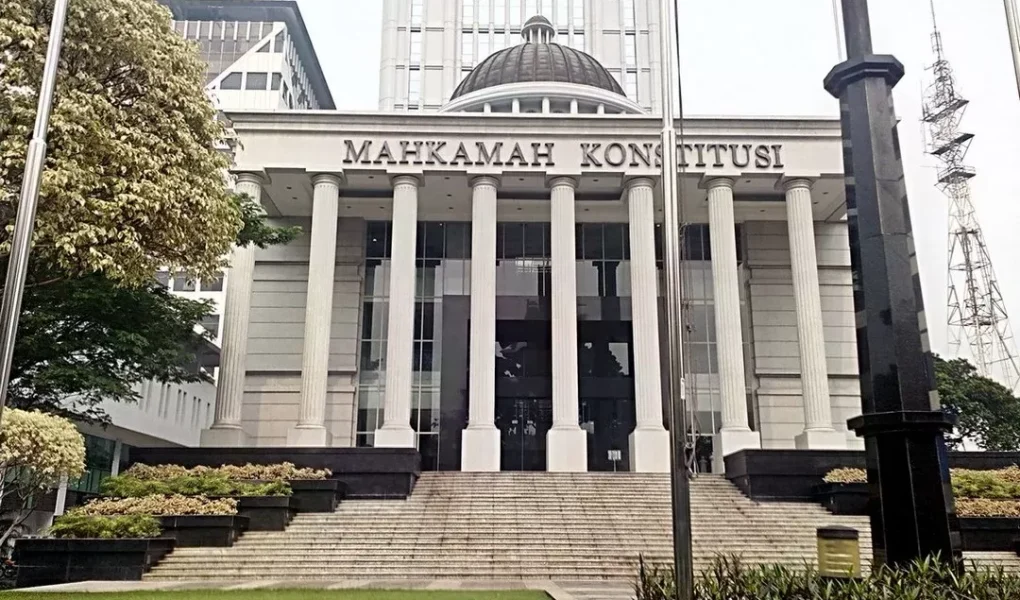 mk-wajibkan-pemerintah-gratiskan-pendidikan-dasar-di-sekolah-swasta