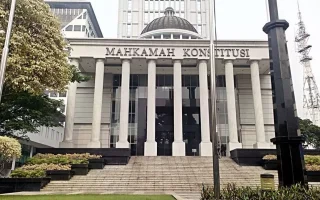 mk-wajibkan-pemerintah-gratiskan-pendidikan-dasar-di-sekolah-swasta