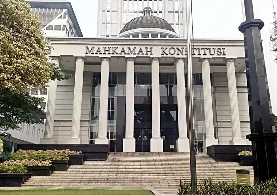mk-wajibkan-pemerintah-gratiskan-pendidikan-dasar-di-sekolah-swasta