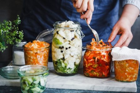Bagaimana Makanan Fermentasi Membantu Menjaga Kesehatan Mental
