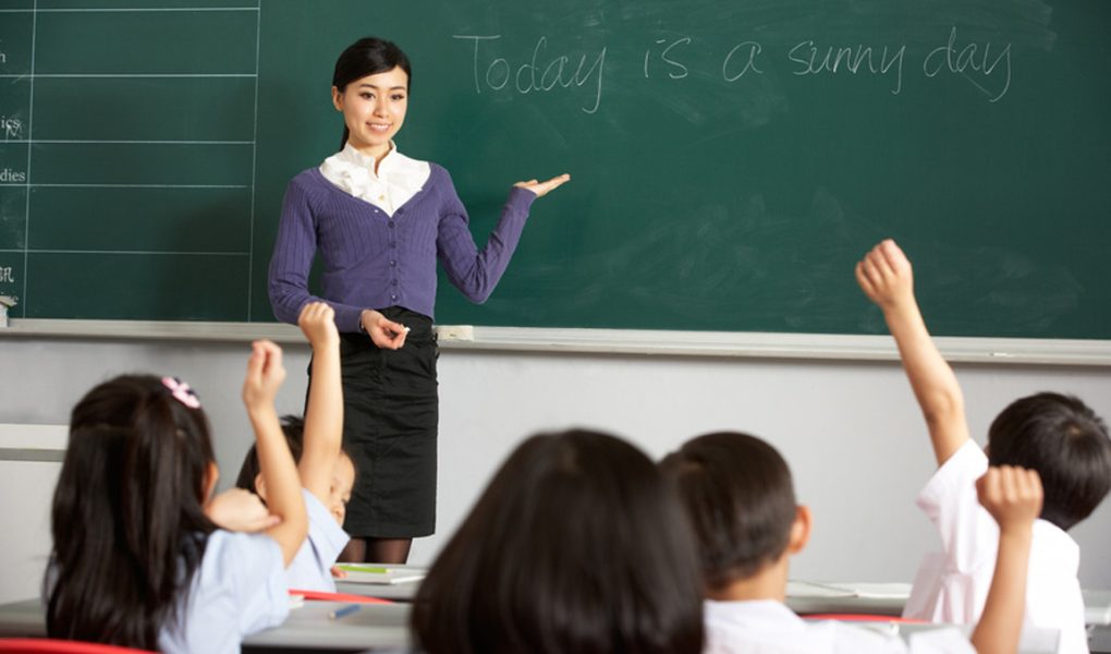 tantangan-dan-peluang-guru-dalam-menghadapi-era-pendidikan-modern