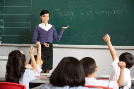 tantangan-dan-peluang-guru-dalam-menghadapi-era-pendidikan-modern