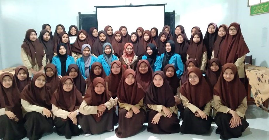 Riset Pengetahuan Anak Pondok Pesantren Soal Kesehatan Reproduksi