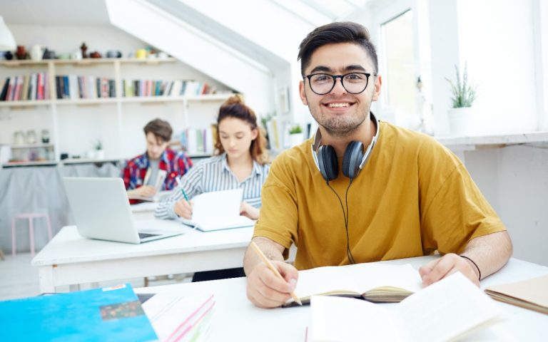 7 Cara Belajar Efektif yang Bikin Kamu Makin Pintar Setiap Hari